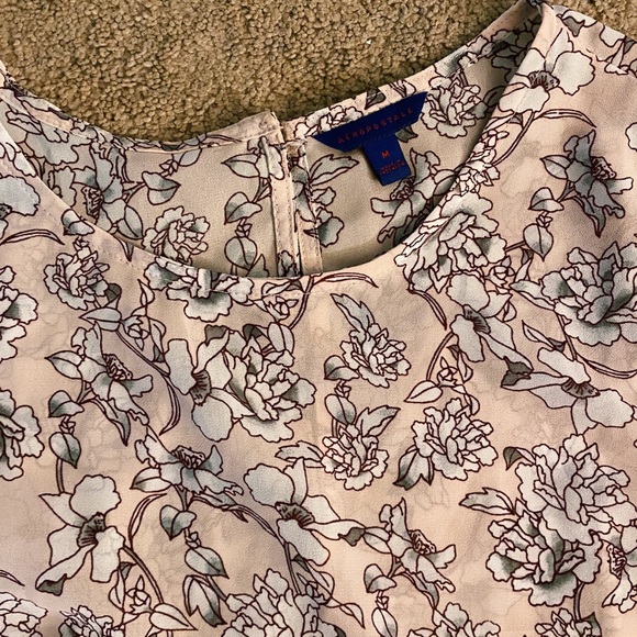 Floral flowy top - Picture 2 of 2